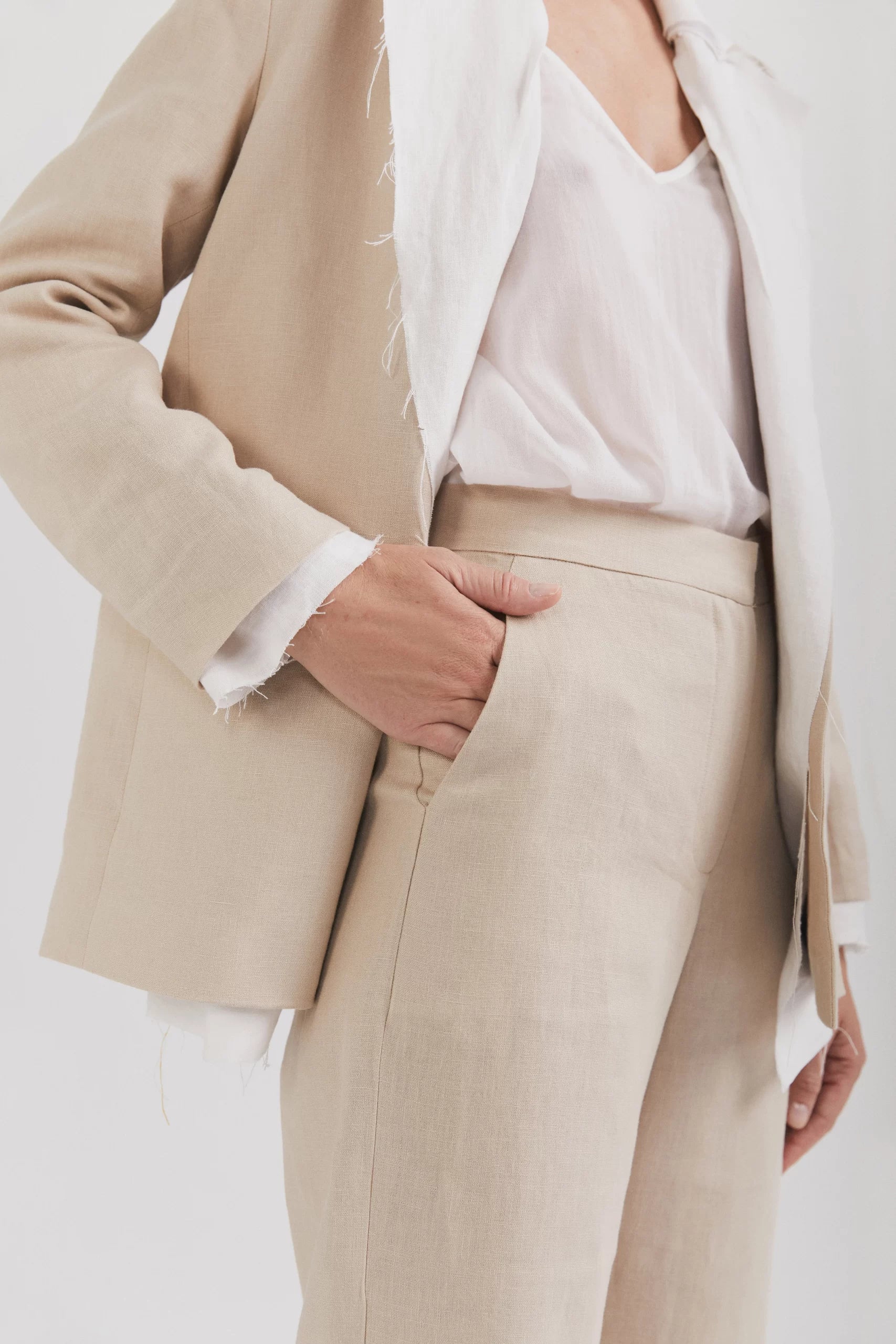 Pantaloni din in bej - ipanomi.com