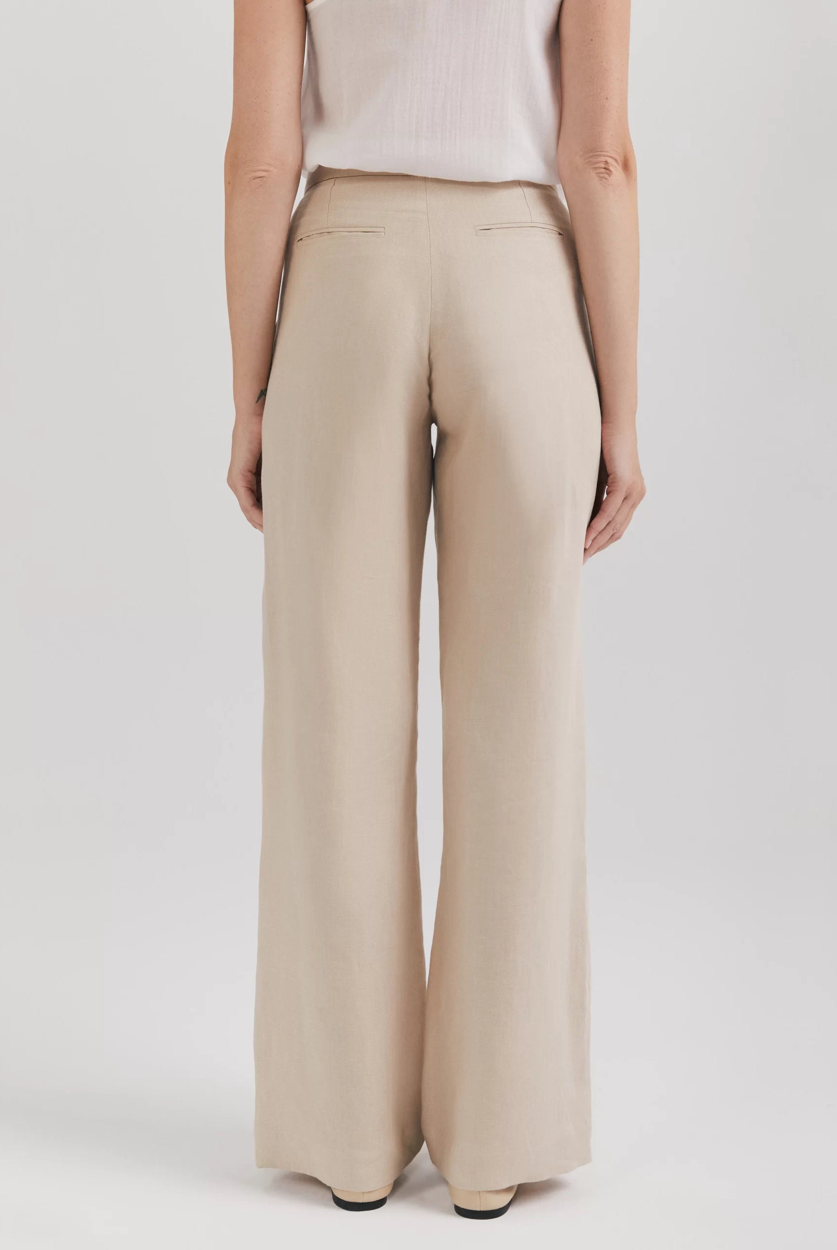 Pantaloni din in bej - ipanomi.com