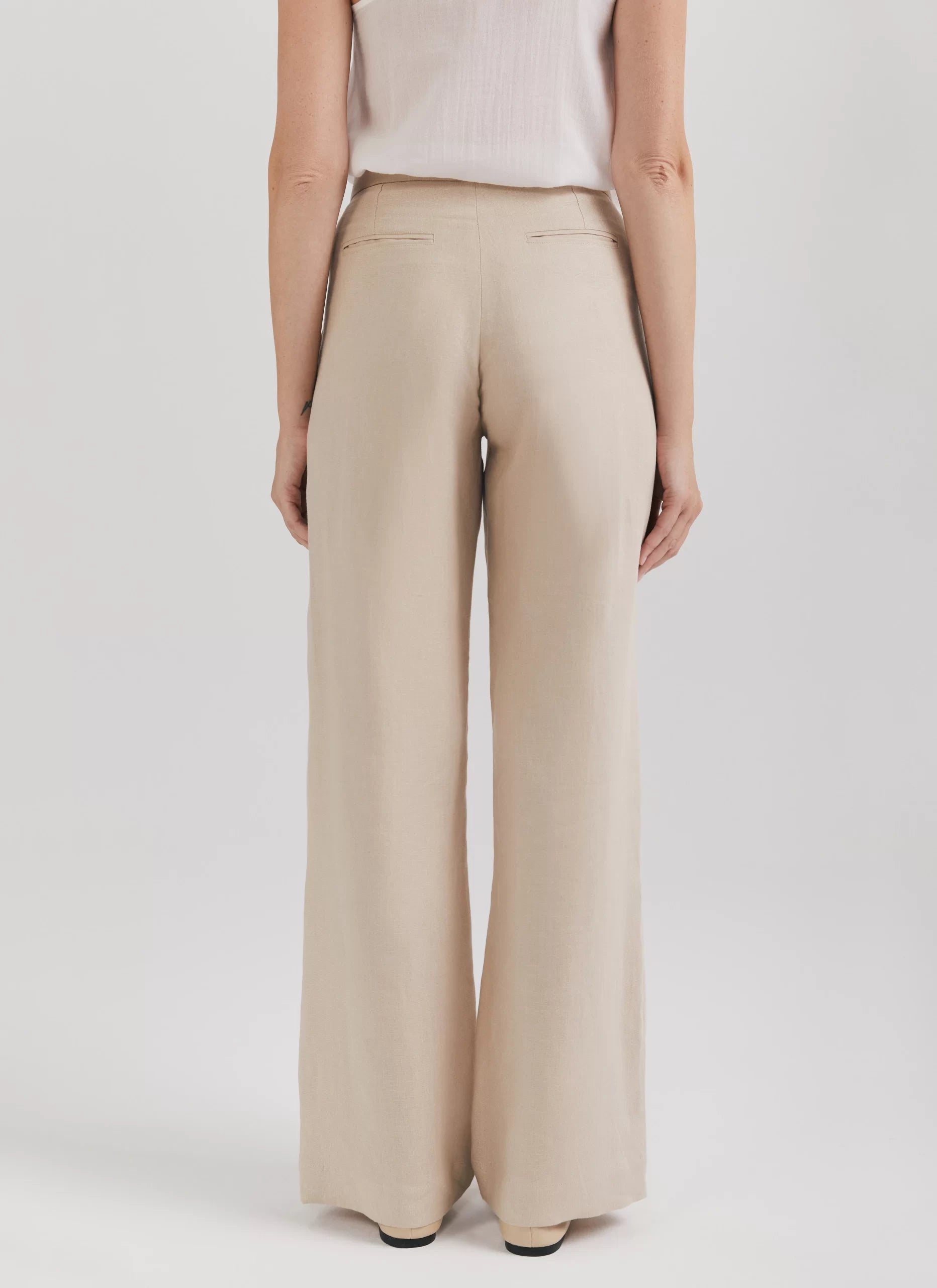 Pantaloni din in bej - ipanomi.com