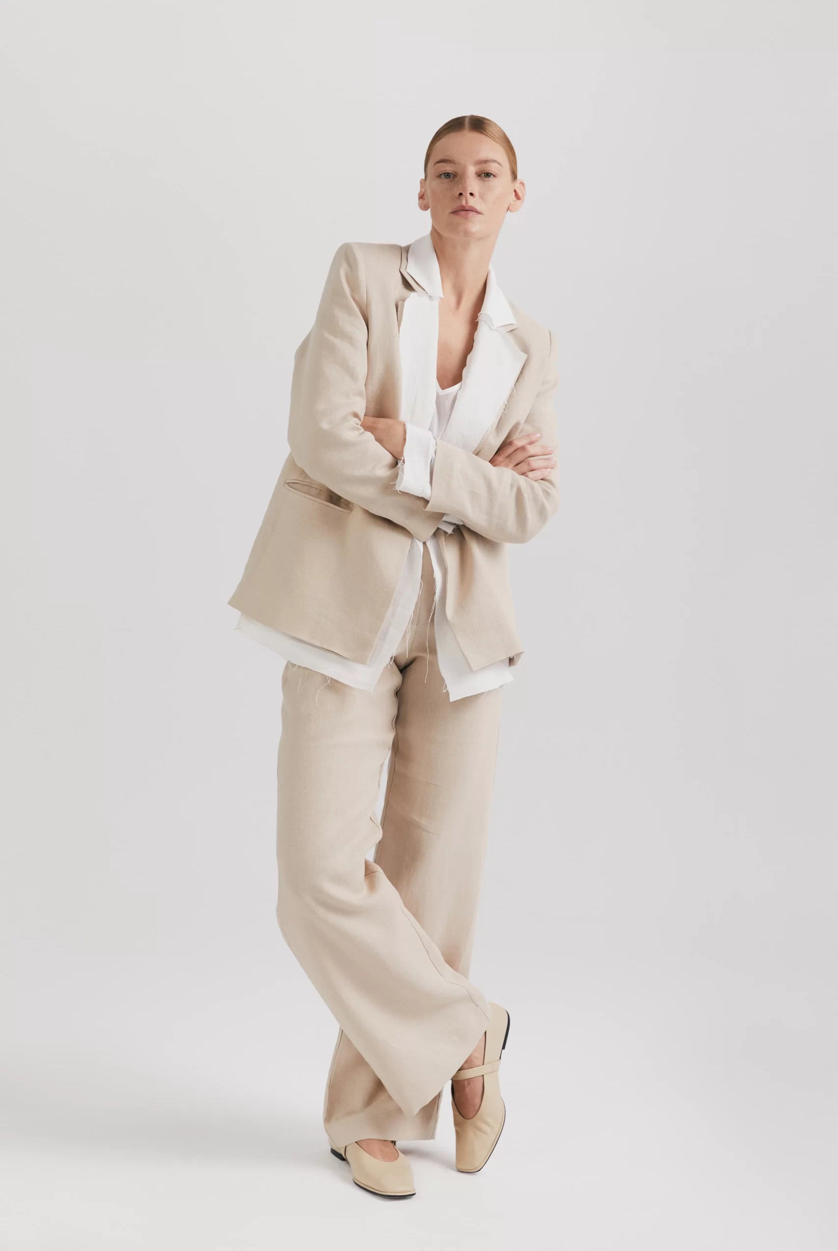 Pantaloni din in bej - ipanomi.com