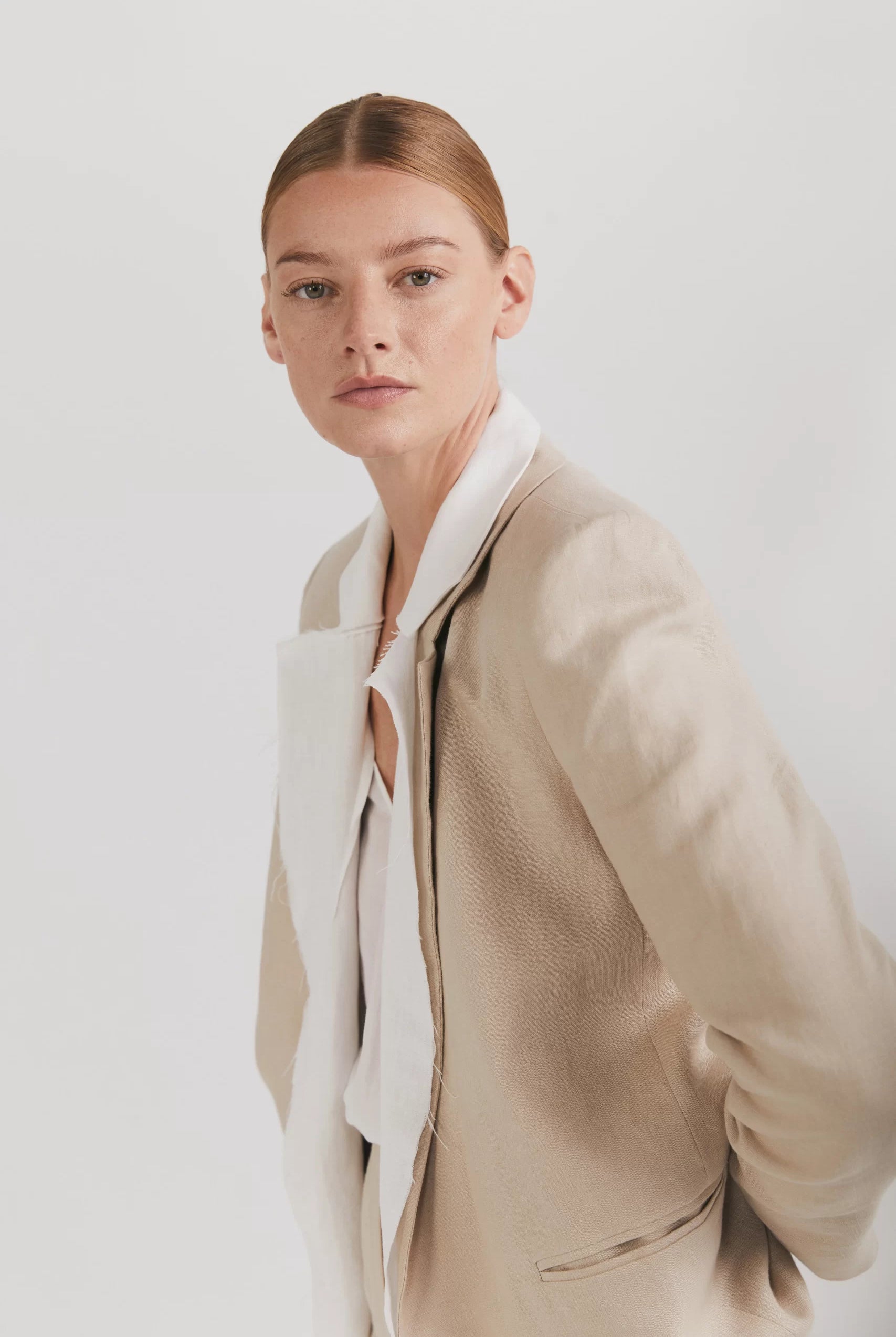 Blazer din in bej fără nasturi - ipanomi.com