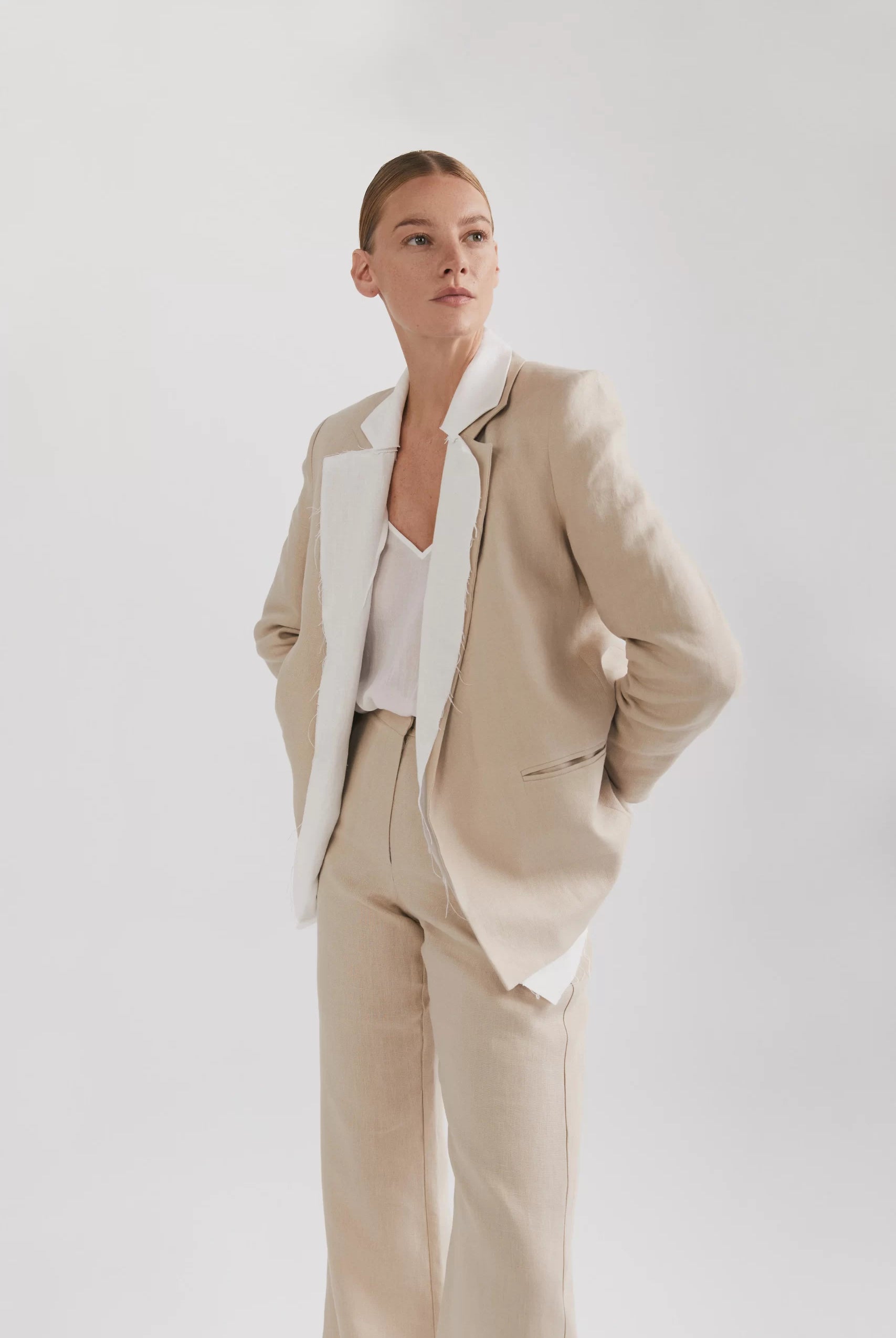 Blazer din in bej fără nasturi - ipanomi.com