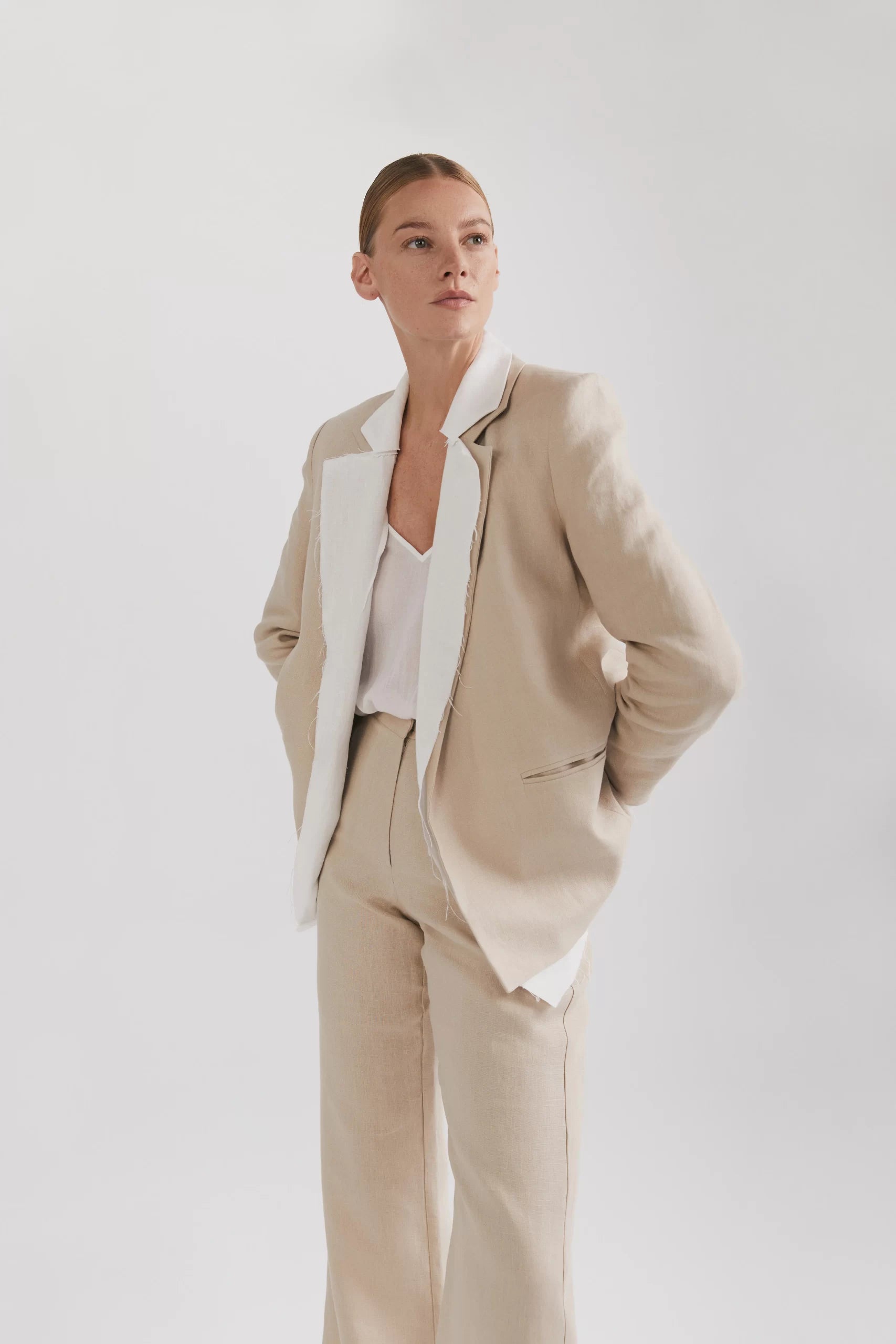 Blazer din in bej fără nasturi - ipanomi.com