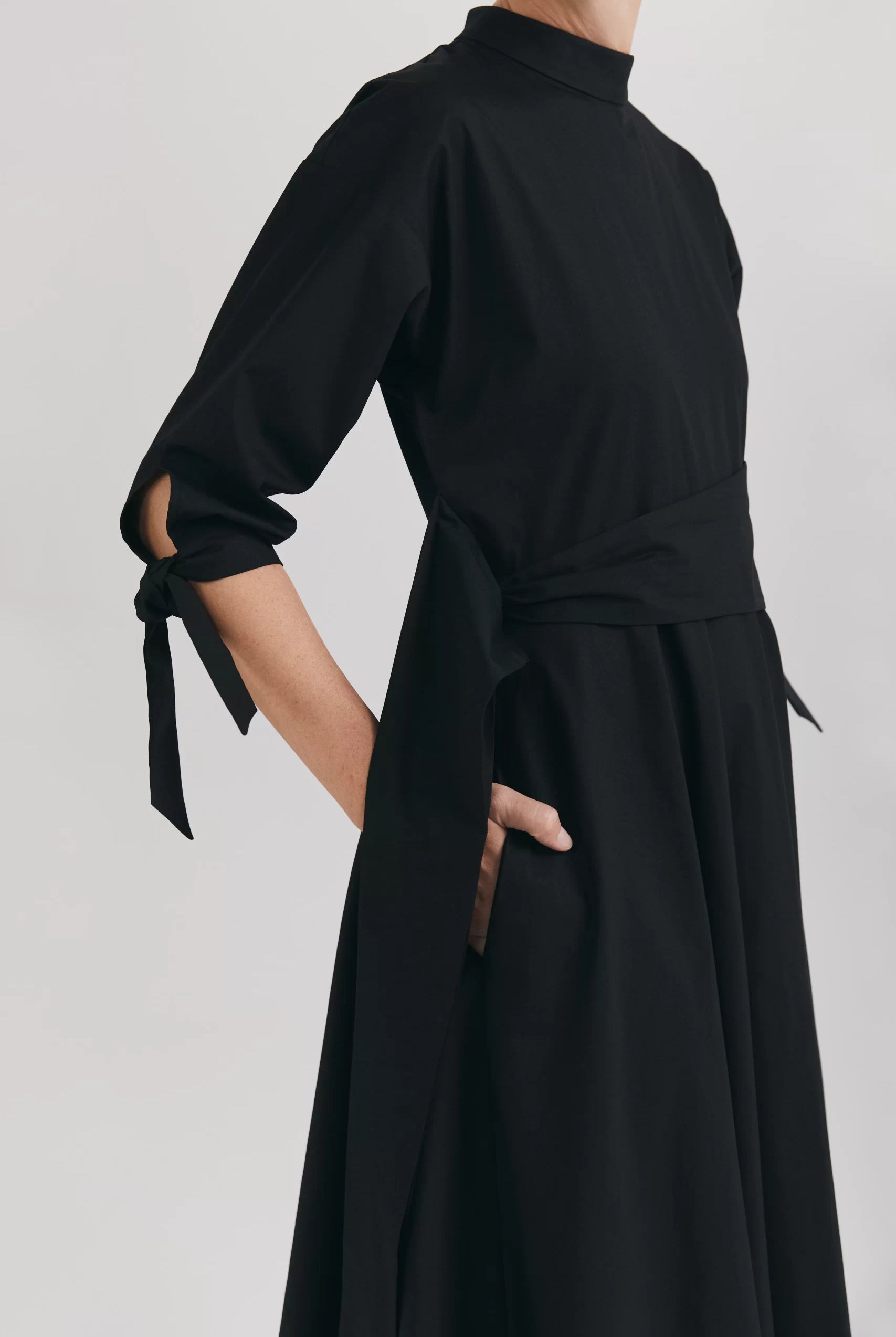 Rochie din bumbac organic cu mânecă raglan și cordoane în talie Audrey - ipanomi.com