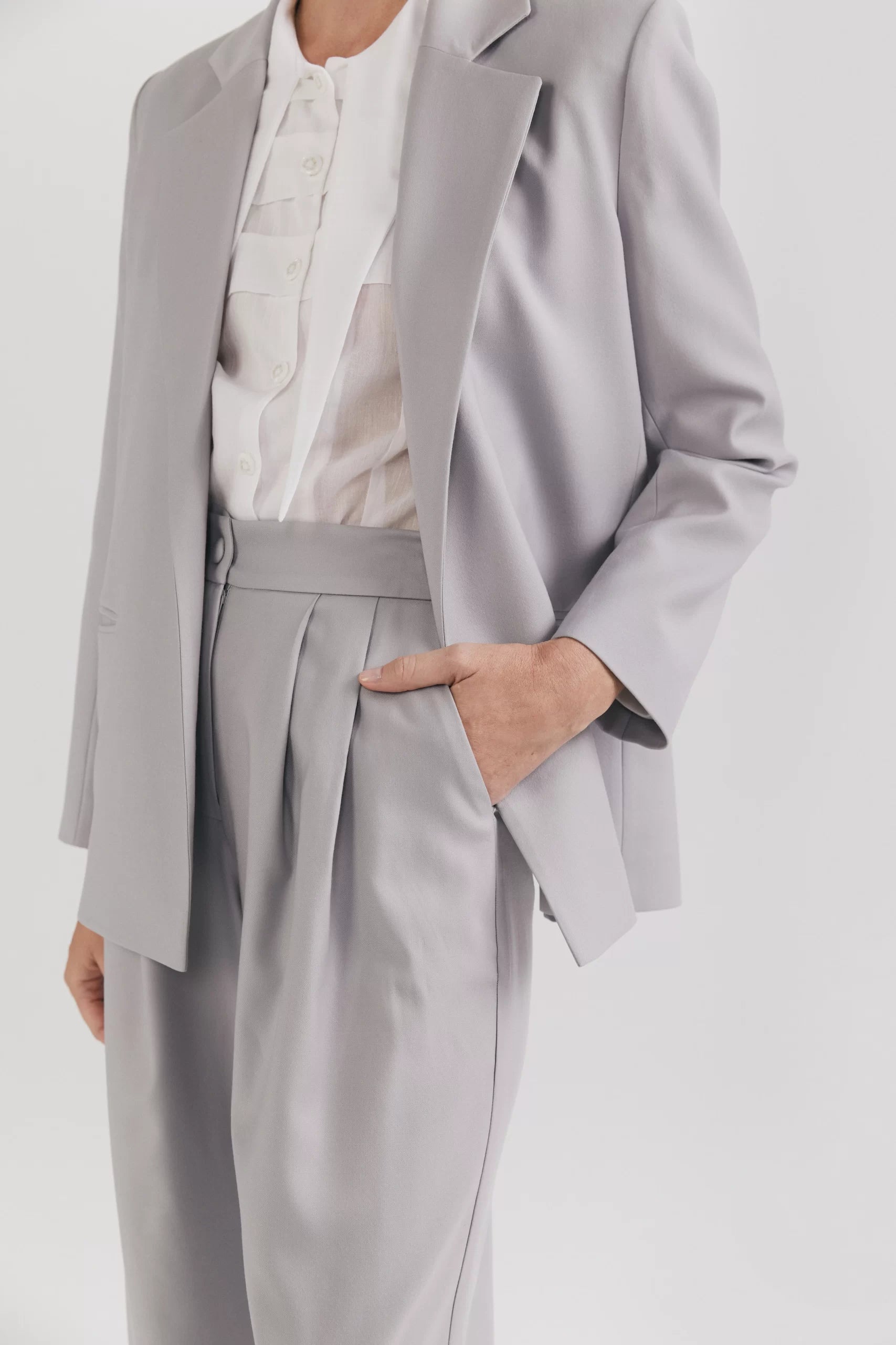 Pantaloni largi din lână stil palazzo - ipanomi.com