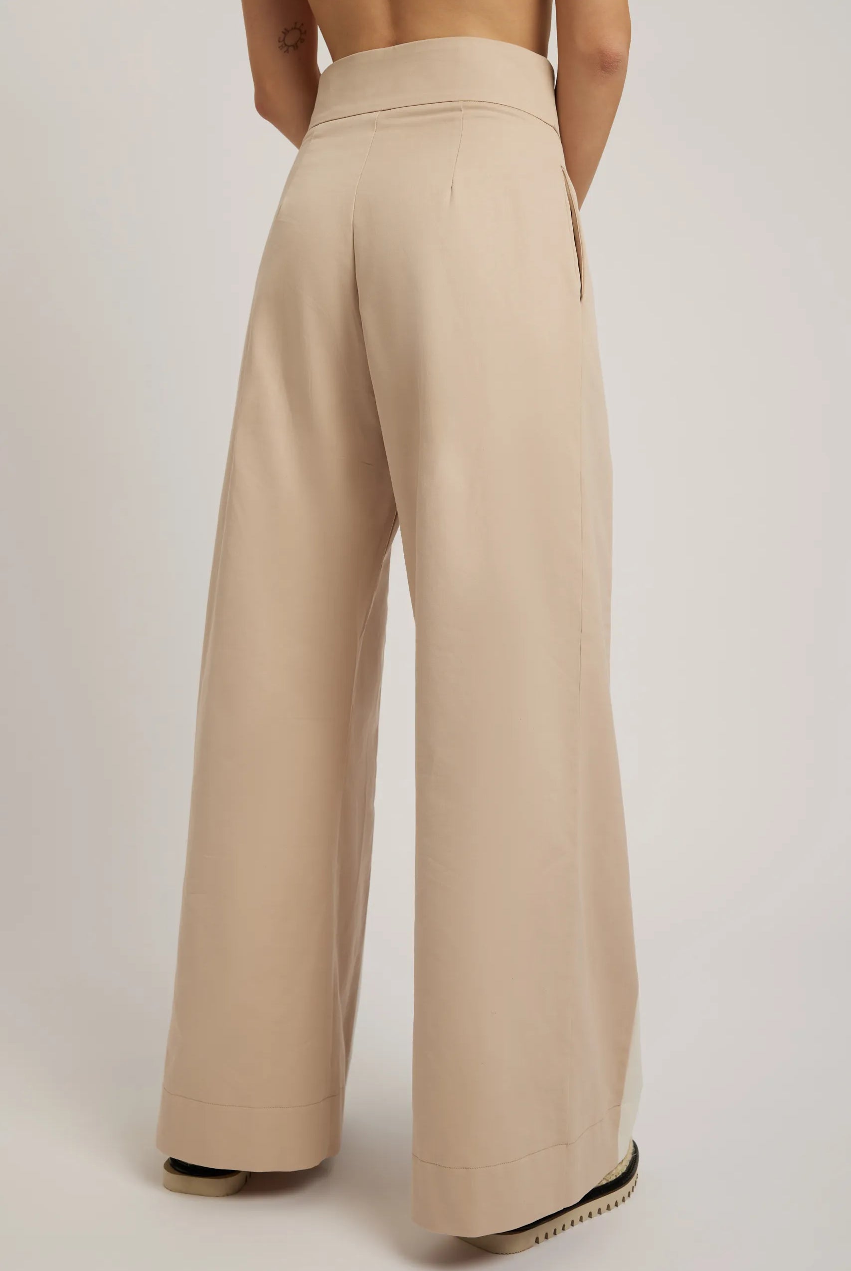 Pantalonii Butterfly - ipanomi.com