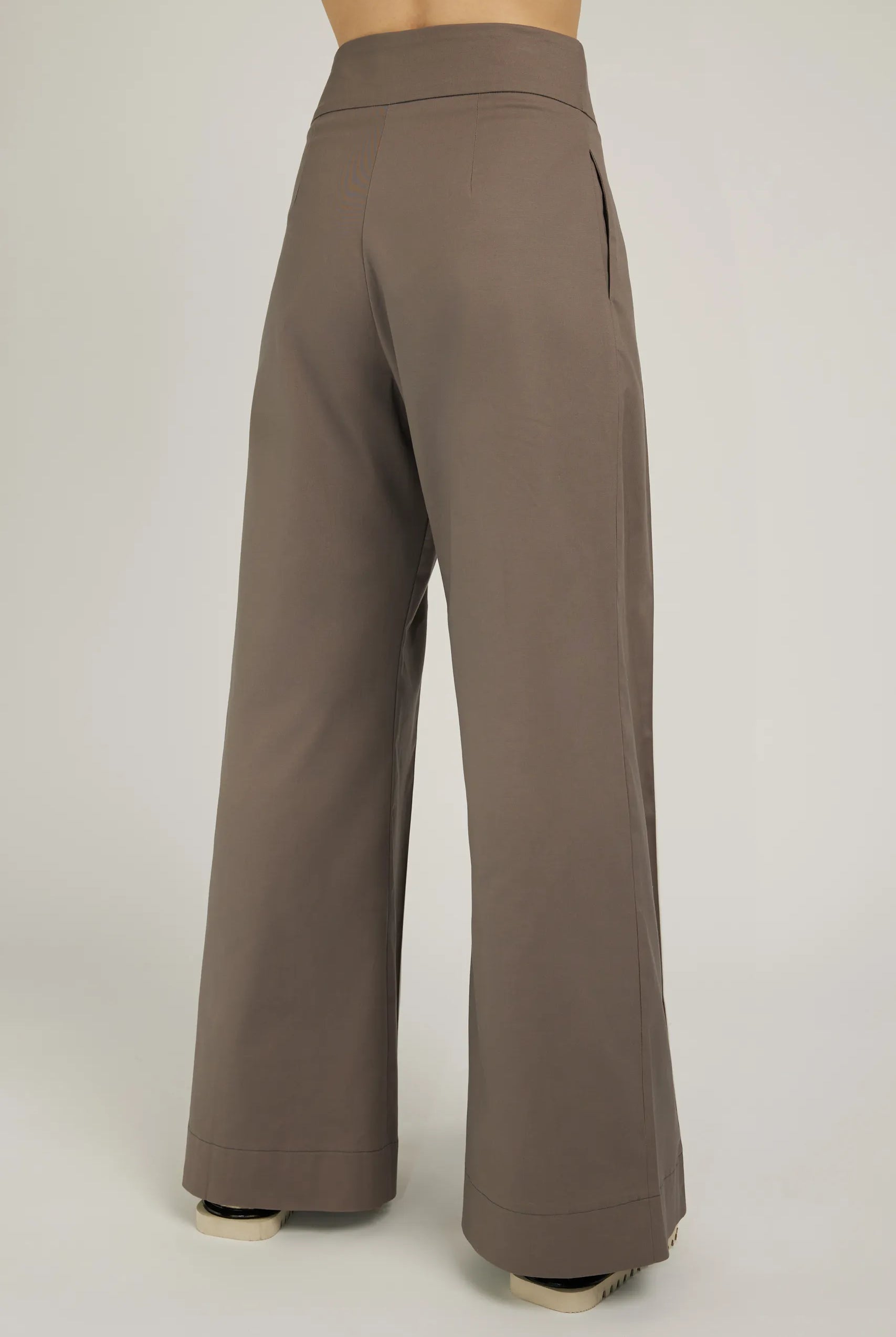 Pantalonii Butterfly - ipanomi.com