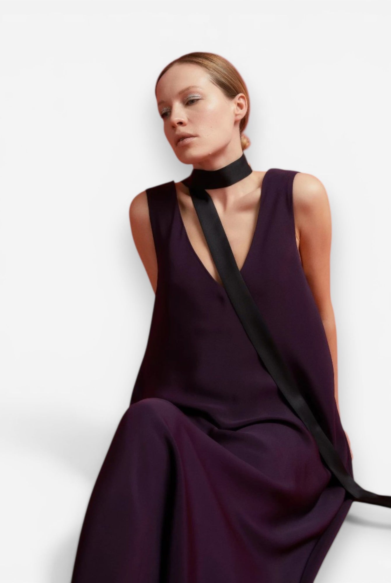 Ipanomi narrow black natural silk scarf, versatile accessory for neck or hair.