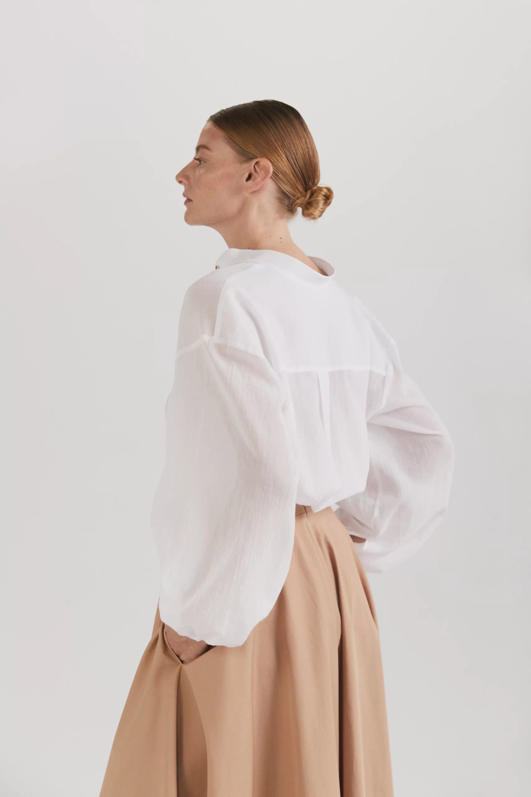 Cămașă cu mâneci tip balon din voal de bumbac alb - ipanomi.com