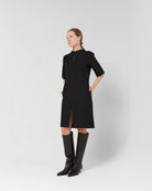 Rochie midi din poplin de bumbac organic cu guler în V și fantă frontală neagră - ipanomi.com