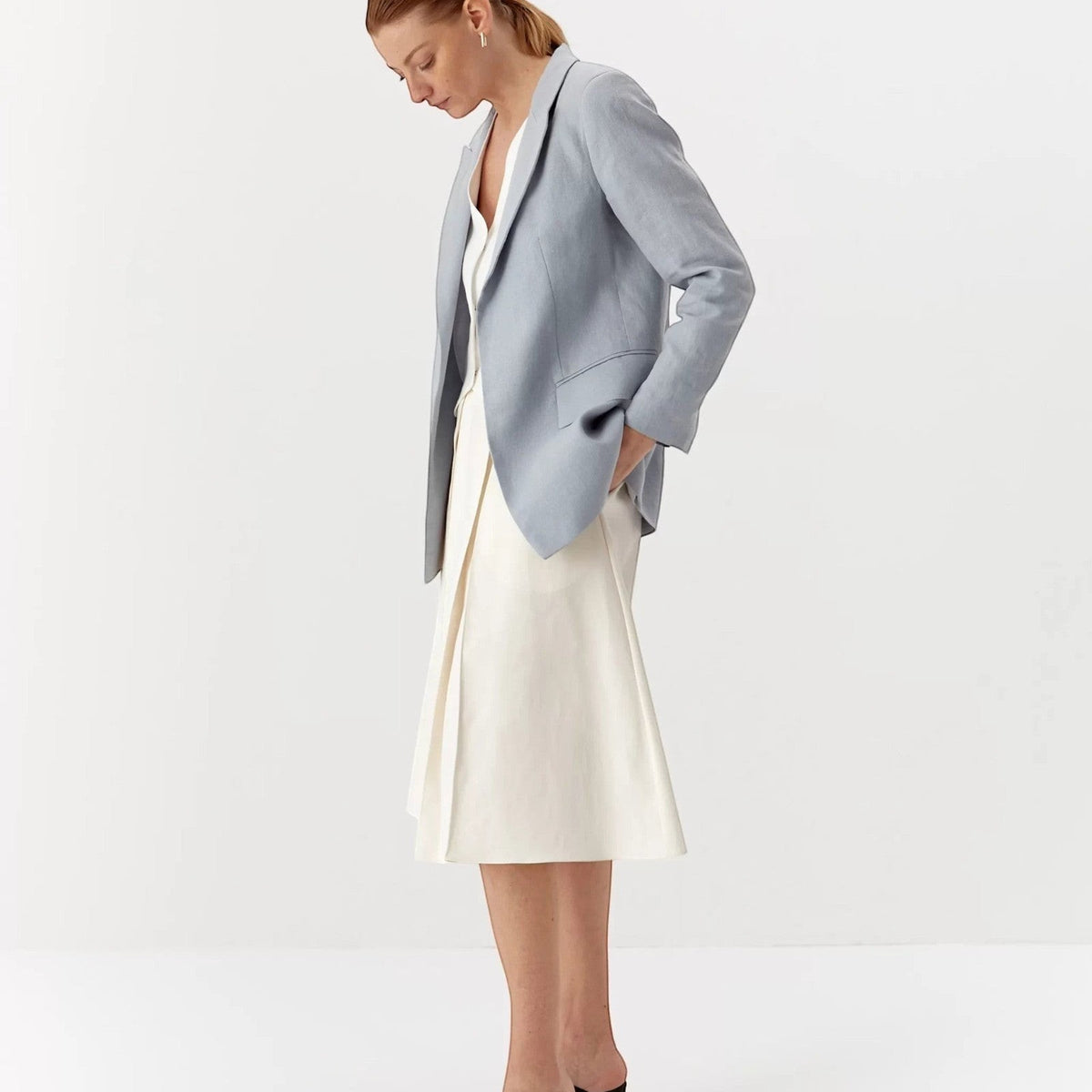 Sacou elegant din in, cambrat, albastru deschis