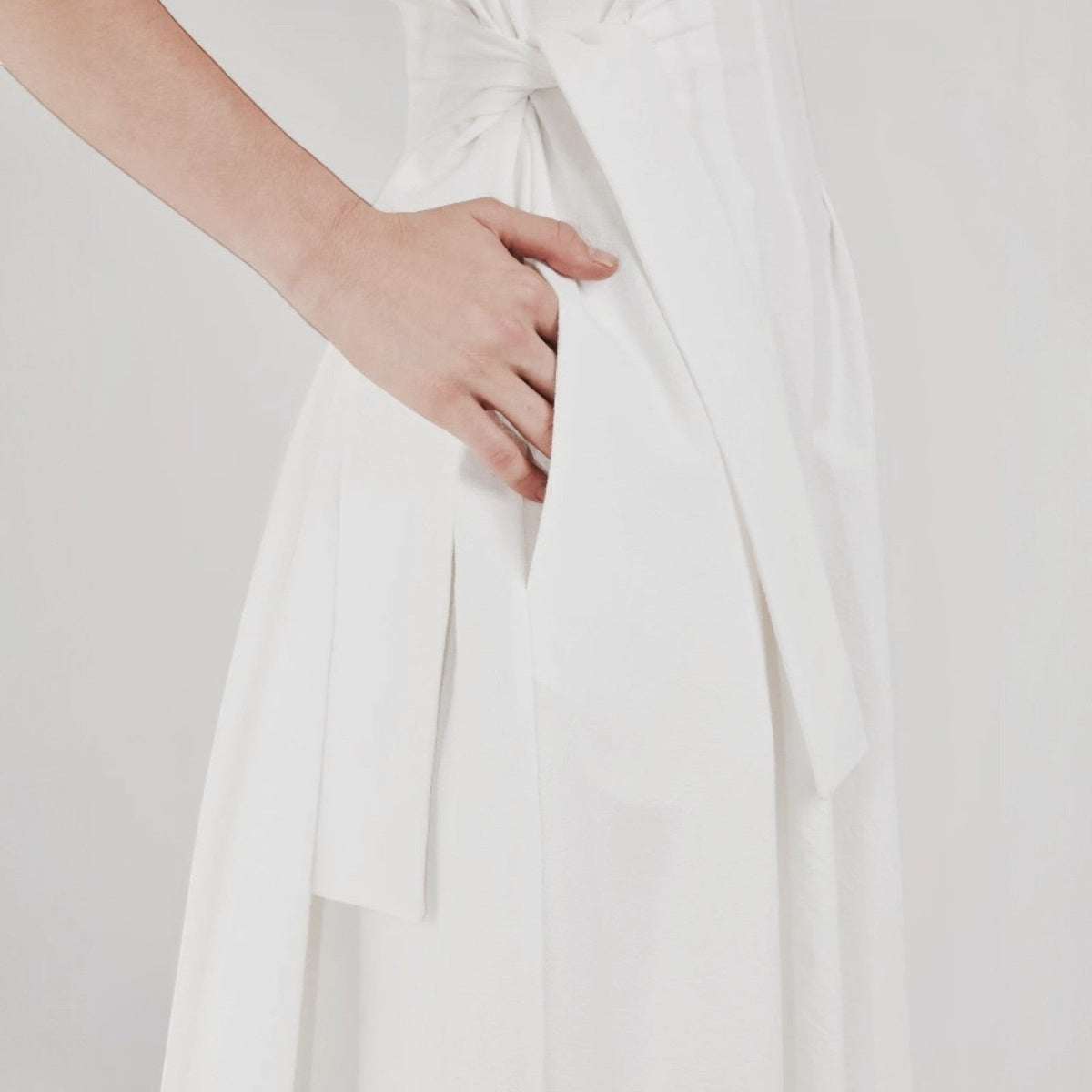 Rochie elegantă din bumbac, sub genunchi, albă