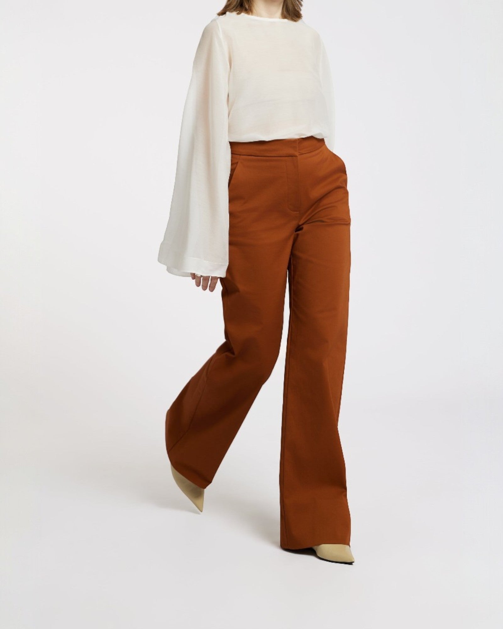 Ipanomi white cotton and silk blend top with wide bell sleeves and a round neckline.