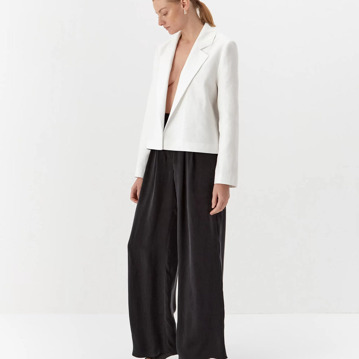 Sacou elegant oversized din cânepă, scurt, alb